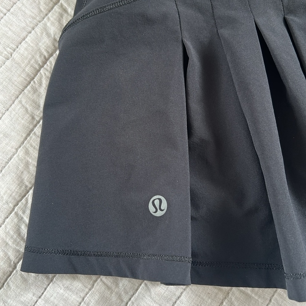 Vtg rare Lululemon Circuit Breaker pleated Skort II black size 6 women’s - Picture 7 of 15